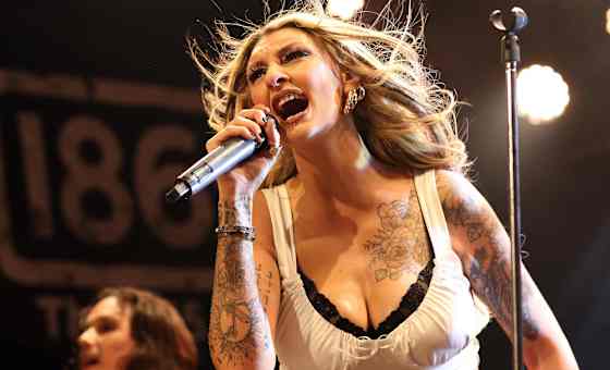 Kira Mac @ Birdwell Venue