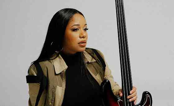 Aneesa Strings