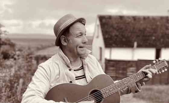 Martin Stephenson & The Daintees 'Gladsome, Humour & Blue' Tour