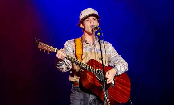 Waylon Wyatt - Dustpiles World Tour