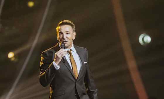 Mark Keller & Vogtland Philharmonie