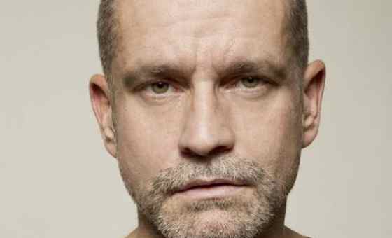 Mindestens so gut wie du weißt schon was - Standupcomedy by Leo Sommer