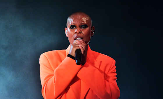 Skunk Anansie card