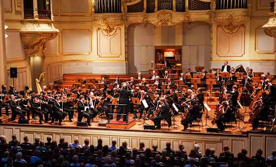 Symphoniker Hamburg / Sylvain Cambreling