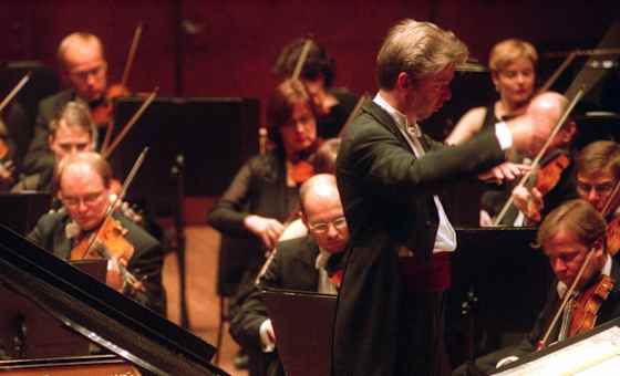Finnish Radio Symphony Orchestra - Nicholas Collon and Sol Gabetta
