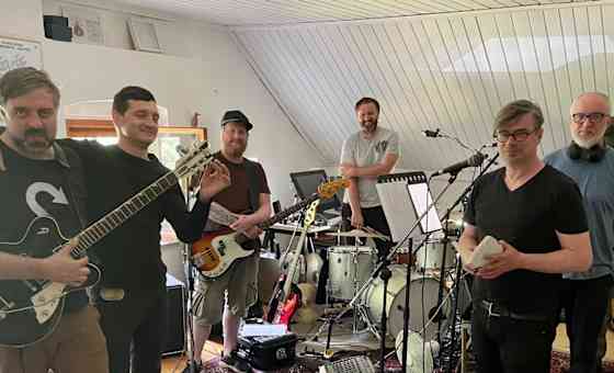 Kafka Band hraje Kafku