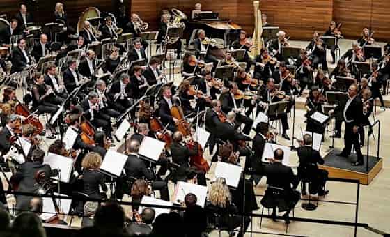 Orchestre National de France with Julia Fischer and Cristian Măcelaru