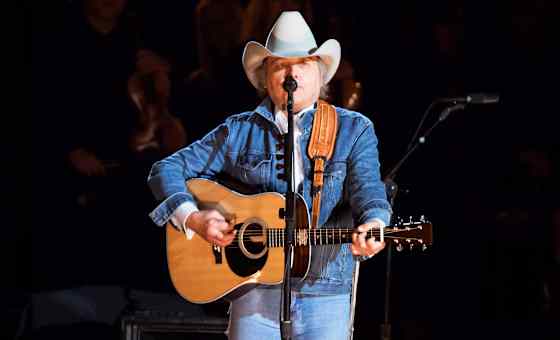 Dwight Yoakam
