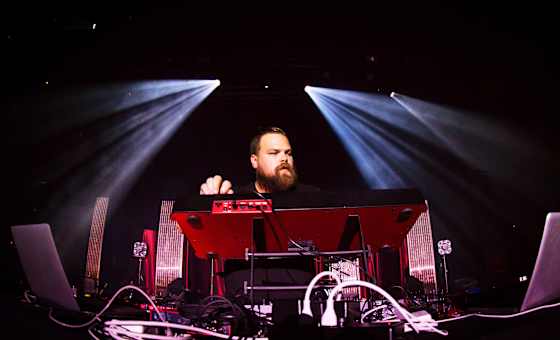 Com Truise