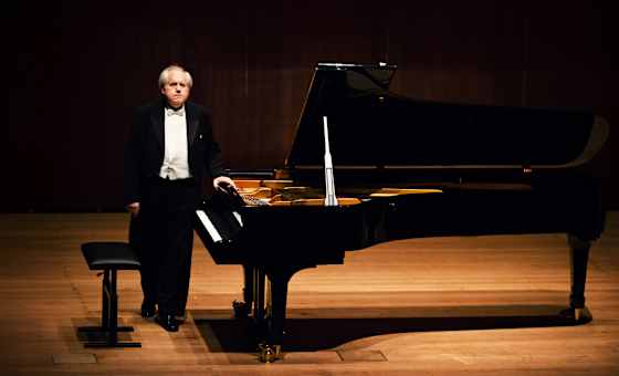 Grigory Sokolov, Klavier card