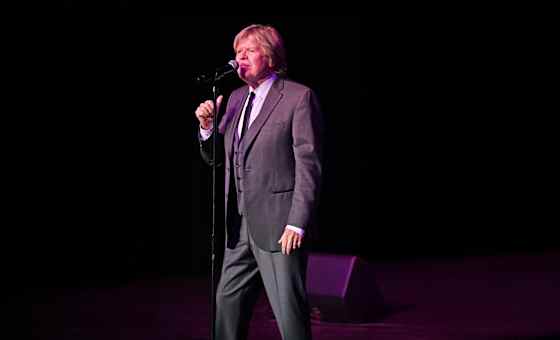 An Olde English Christmas With Herman's Hermits Starring Peter Noone