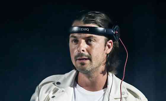 Axwell