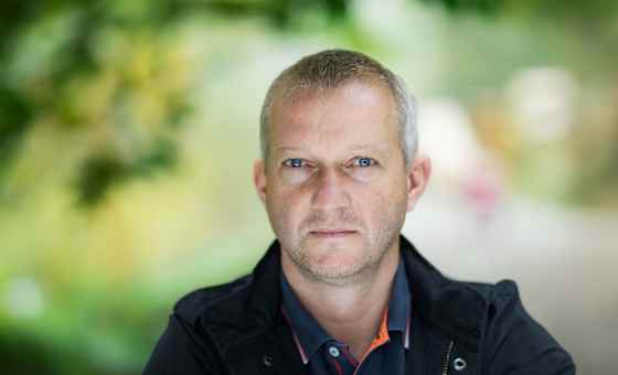 Simon Enzler - Im Programm «zmetztinne