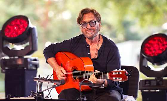 AL DI MEOLA ACOUSTIC TRIO