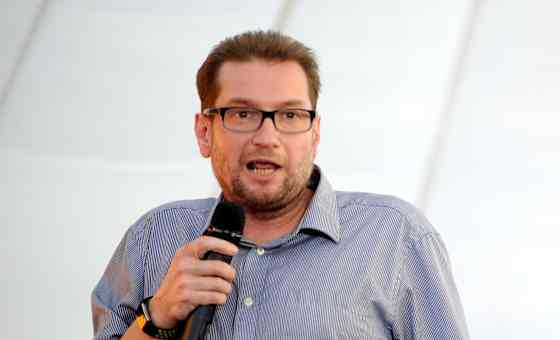 Gary Delaney: Gary On Laughing