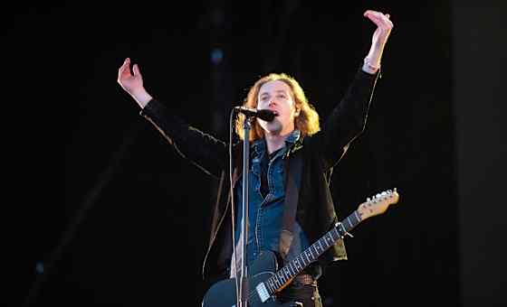 Catfishing the Bottlemen