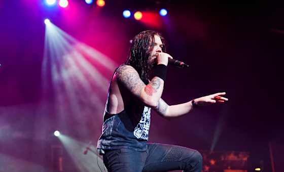 SALIVA + DROWNING POOL