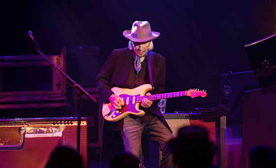 Dave Alvin with Chris Miller