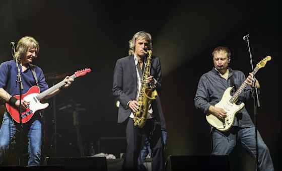 The Dire Straits Experience