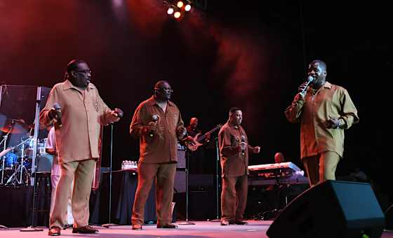 The Manhattans Featuring Gerald Alston
