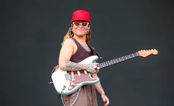 Tash Sultana card