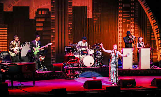 Scott Bradlee's Postmodern Jukebox