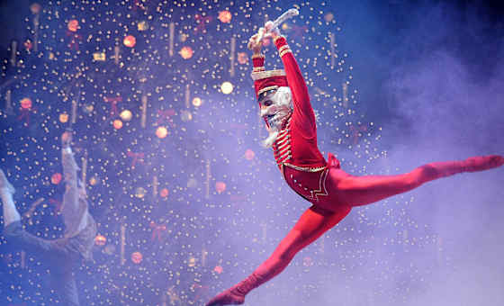 A Magical Cirque Christmas