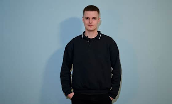 ALEX STOLDT - QUASI NICHTS card