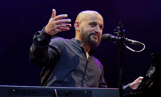 Bachar Mar-Khalifé Joue Christophe