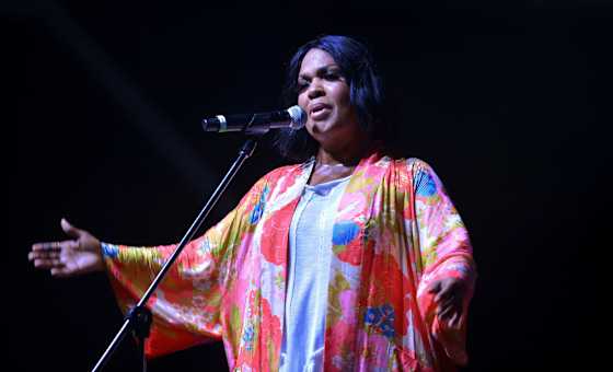 CeCe Winans