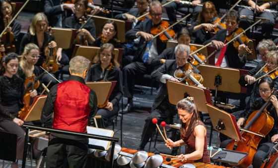 Im Spiegel 1 - Beethoven Orchester Bonn