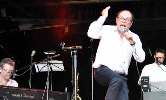 Pigor & Eichhorn - Pigor singt. Benedikt Eichhorn muss begleiten card