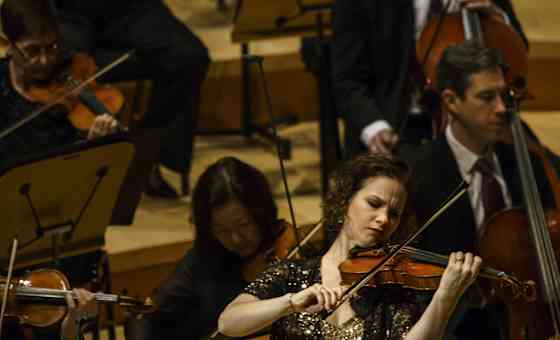 Simply Beethoven: Dudamel Conducts the Fifth Symphony and Piano Concerto No. 4