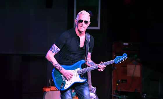 Gary Hoey