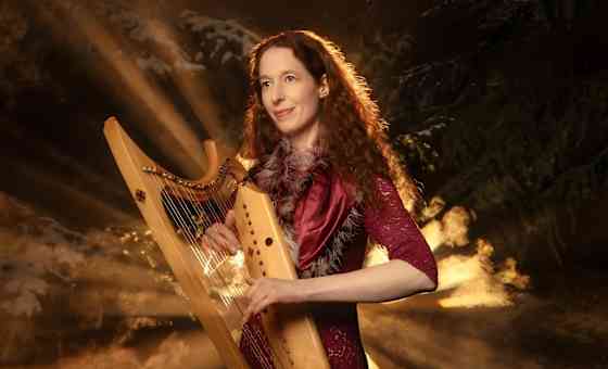 Nadia Birkenstock im Folkclub Prisma e.V. Pforzheim - Keltische Harfe und Gesang