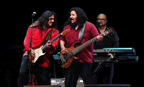 Los Lonely Boys