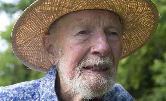 Pete Seeger: An Inconvenient Folksinger, featuring Randy Noojin