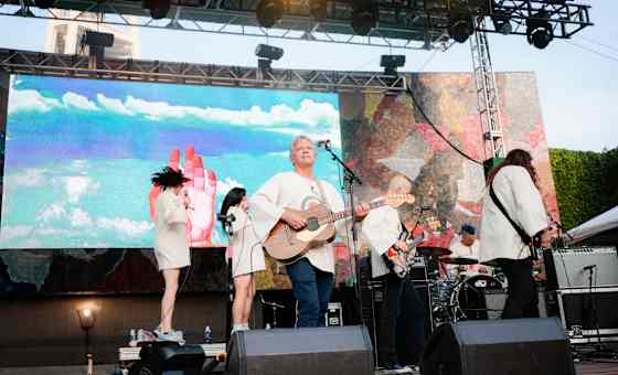 The Polyphonic Spree Holiday Extravaganza
