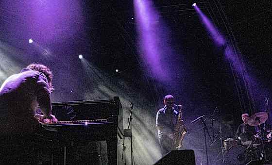 Mammal Hands | Dieter Ilg & Band 2026 @ Erholungshaus
