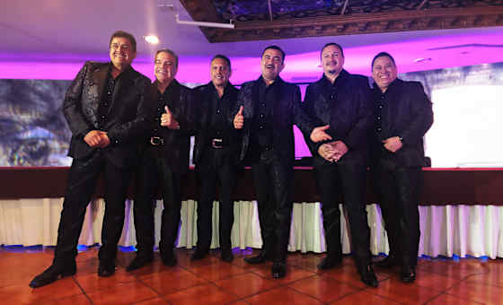 CONJUNTO PRIMAVERA Y MAS
