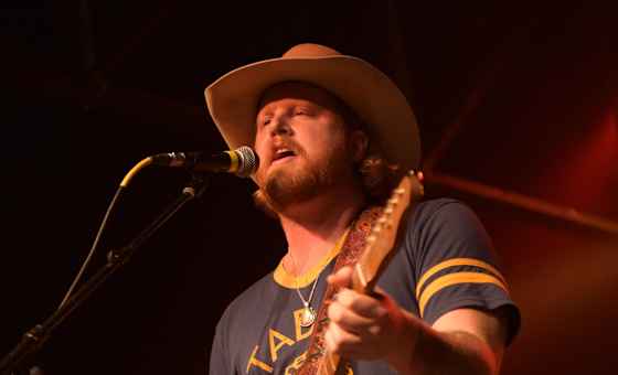 Red Shahan @ Lost Lake Lounge