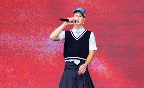 Gus Dapperton