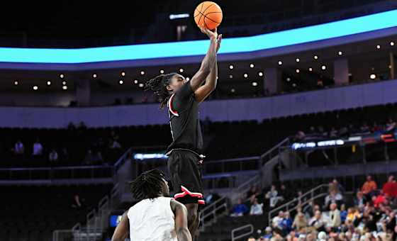 Seattle University Redhawks at Denver Pioneers Basketball