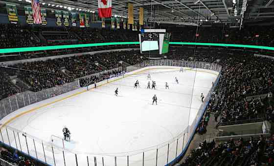 Sault Ste Marie Greyhounds at Sudbury Wolves
