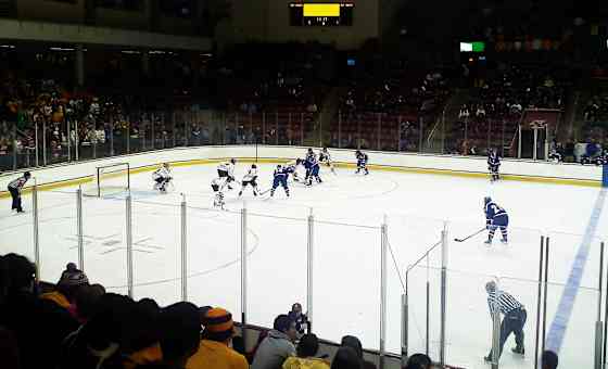 Holy Cross Crusaders at UMass Lowell River Hawks Men's Hockey