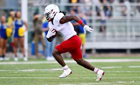 Bryant Bulldogs at Sacred Heart Pioneers Football