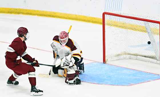 Northeastern Huskies at UMass Minutemen Men's Hockey