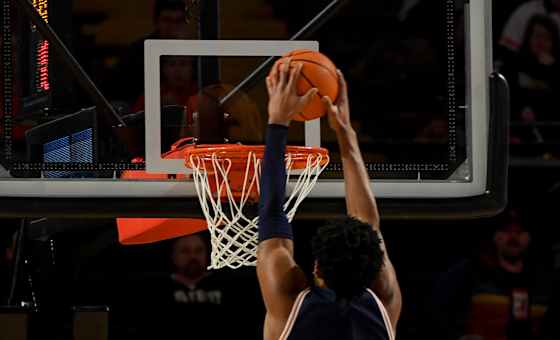 Auburn Tigers vs Wisconsin Badgers Basketball
