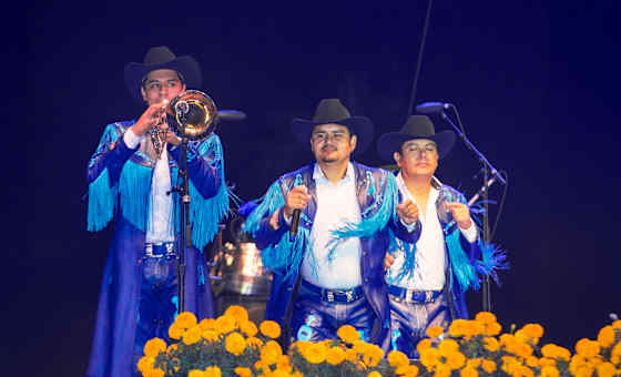 Banda Machos, Exterminador y Mas