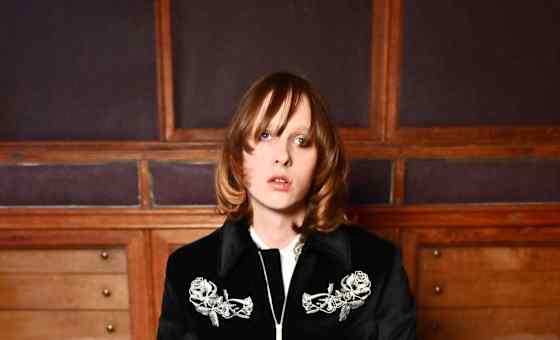 Lauren Auder @ MOTH Club